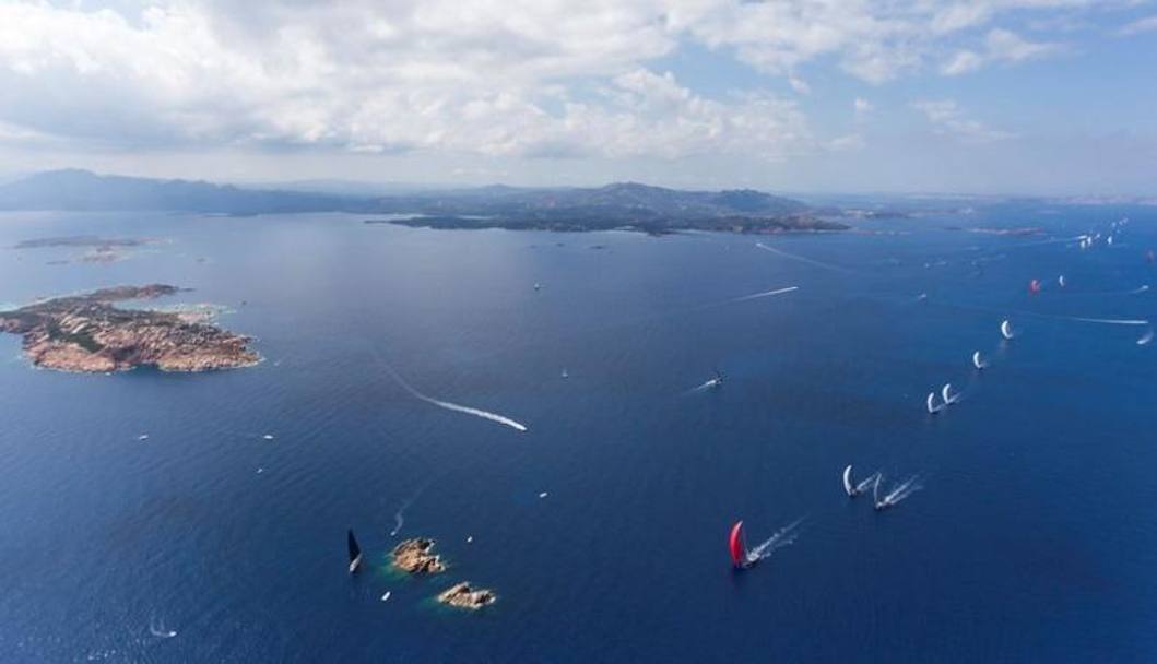 6 Spettacolare veduta dall’elicottero fra le isole di questa parte di Sardegna
